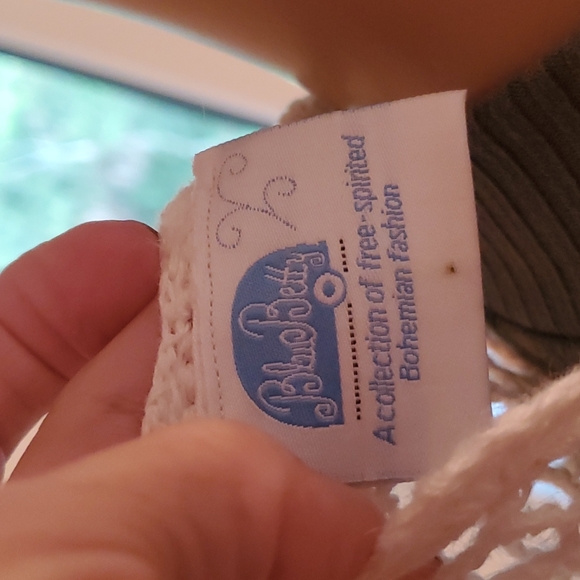 Blue Beth body crochet creams/white topper/vest duster knee/midi length boutique - Picture 9 of 14